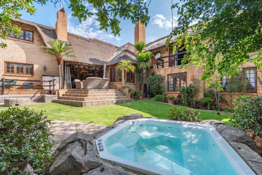 5 Bedroom Property for Sale in Brentwood Gauteng