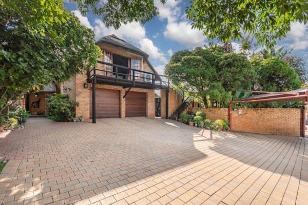 5 Bedroom Property for Sale in Brentwood Gauteng