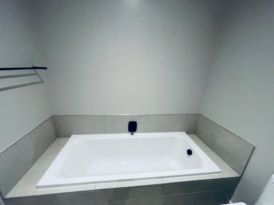 To Let 2 Bedroom Property for Rent in Atholl Gauteng