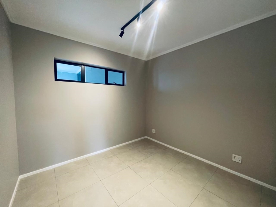 To Let 2 Bedroom Property for Rent in Atholl Gauteng