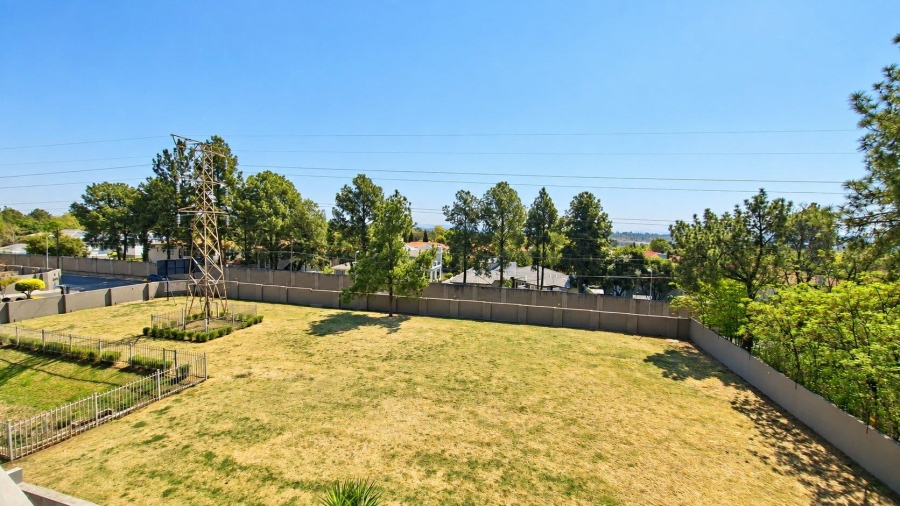 2 Bedroom Property for Sale in Broadacres Gauteng