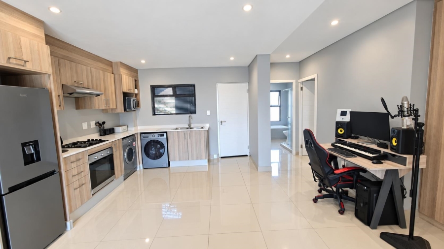 2 Bedroom Property for Sale in Broadacres Gauteng