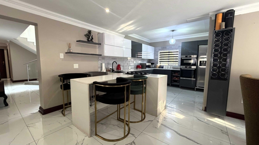 4 Bedroom Property for Sale in Amberfield Ridge Gauteng