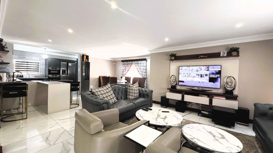 4 Bedroom Property for Sale in Amberfield Ridge Gauteng