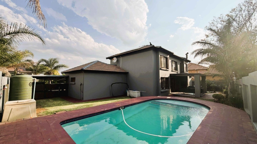 4 Bedroom Property for Sale in Amberfield Ridge Gauteng