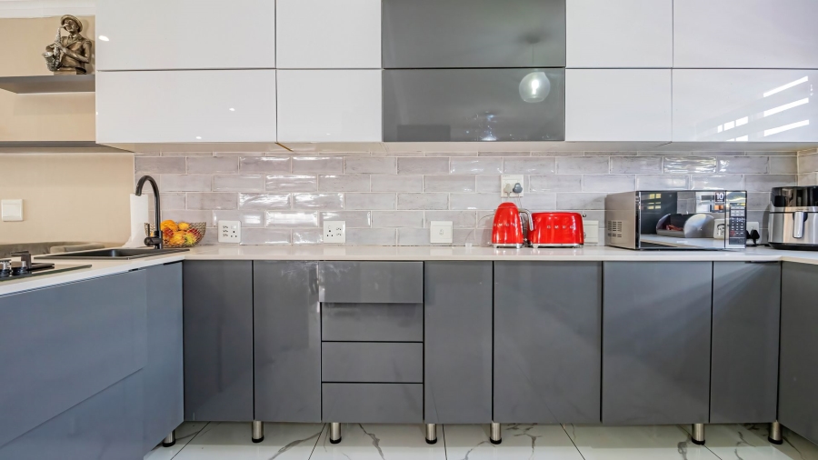 4 Bedroom Property for Sale in Amberfield Ridge Gauteng
