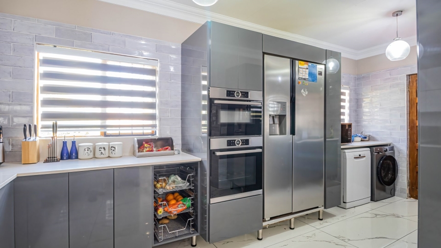 4 Bedroom Property for Sale in Amberfield Ridge Gauteng