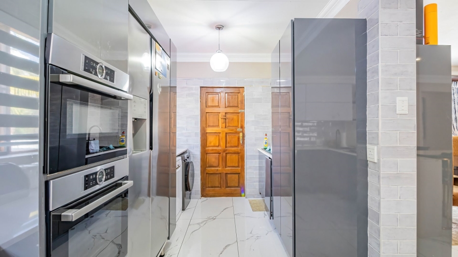 4 Bedroom Property for Sale in Amberfield Ridge Gauteng