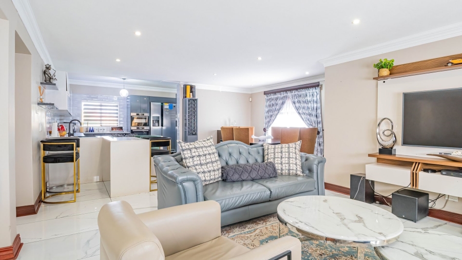 4 Bedroom Property for Sale in Amberfield Ridge Gauteng