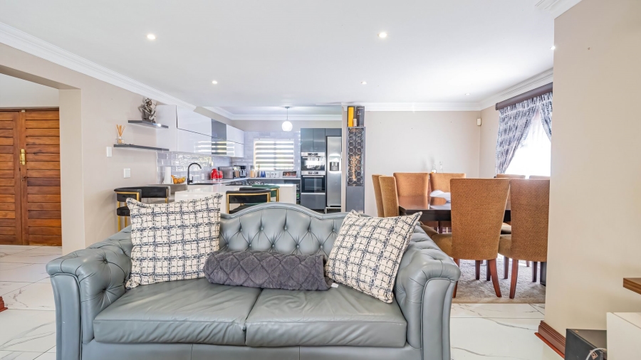 4 Bedroom Property for Sale in Amberfield Ridge Gauteng