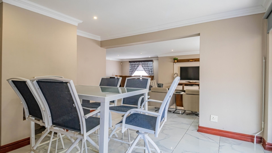 4 Bedroom Property for Sale in Amberfield Ridge Gauteng