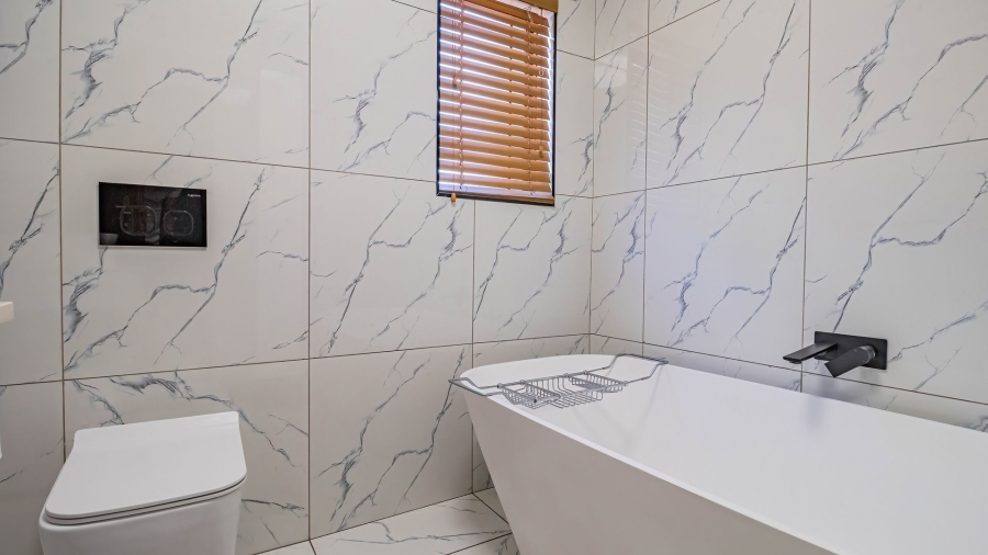 4 Bedroom Property for Sale in Amberfield Ridge Gauteng