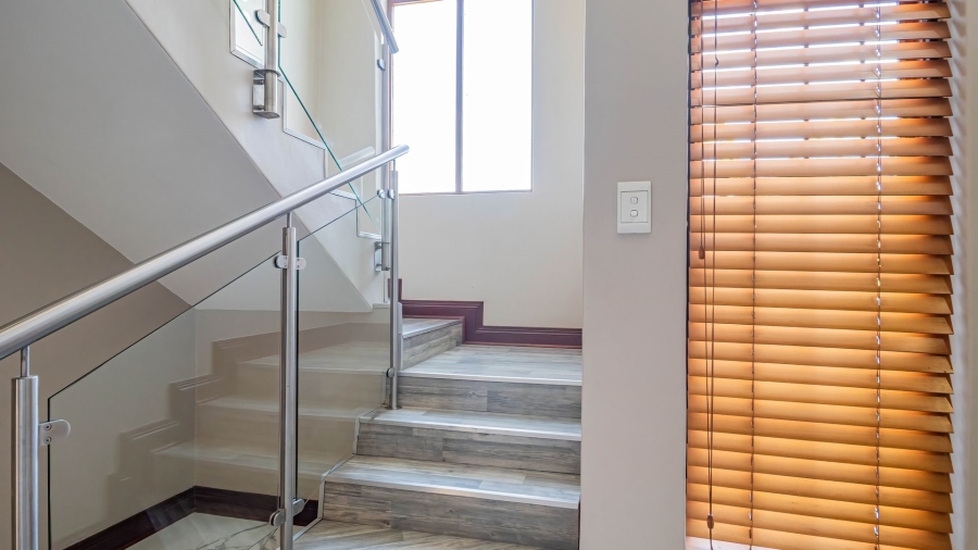 4 Bedroom Property for Sale in Amberfield Ridge Gauteng