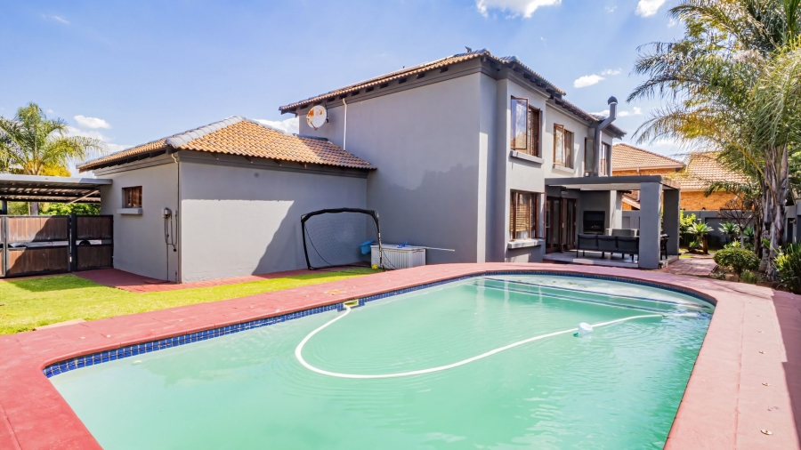 4 Bedroom Property for Sale in Amberfield Ridge Gauteng