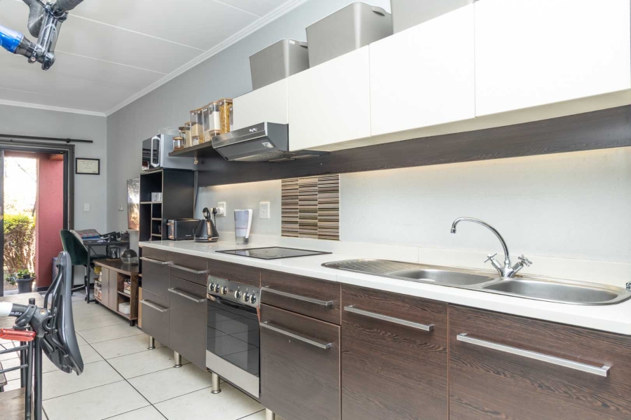 1 Bedroom Property for Sale in Douglasdale Gauteng