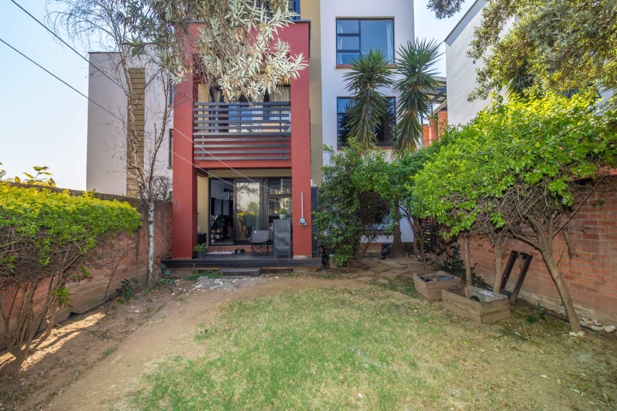 1 Bedroom Property for Sale in Douglasdale Gauteng