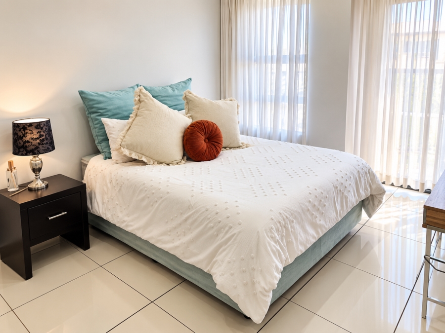 To Let 4 Bedroom Property for Rent in Roodepoort Gauteng