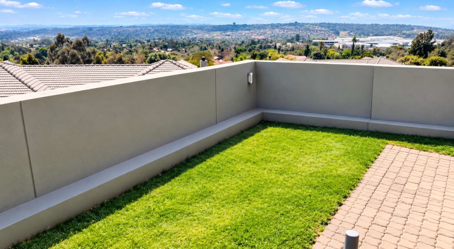 To Let 4 Bedroom Property for Rent in Roodepoort Gauteng