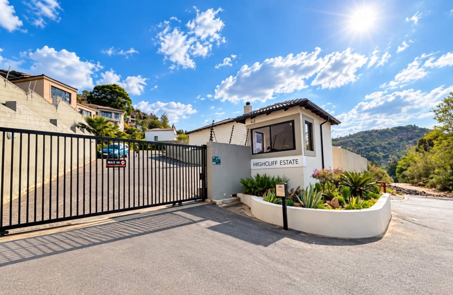 To Let 4 Bedroom Property for Rent in Roodepoort Gauteng