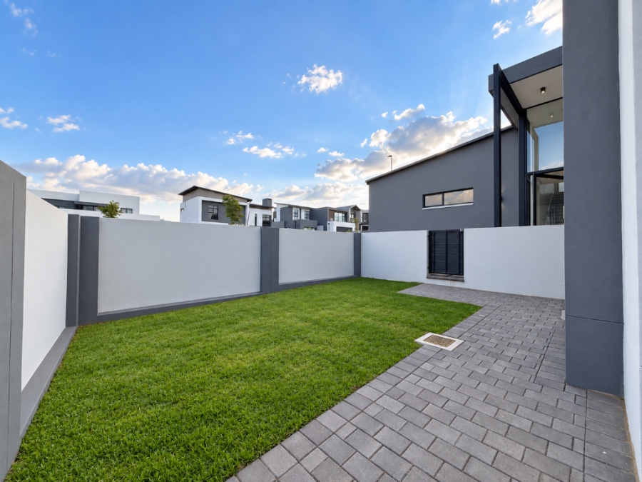 4 Bedroom Property for Sale in Fountainbrook Estate Gauteng