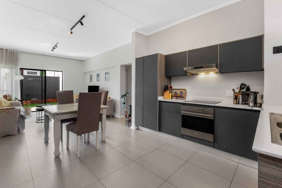 2 Bedroom Property for Sale in Bryanston Gauteng