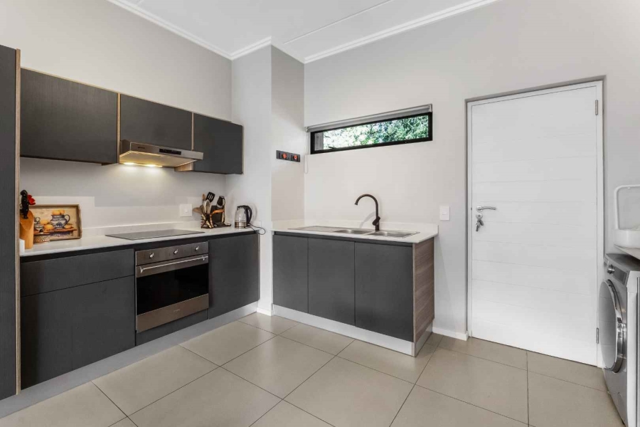 2 Bedroom Property for Sale in Bryanston Gauteng