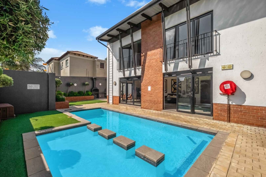 2 Bedroom Property for Sale in Bryanston Gauteng