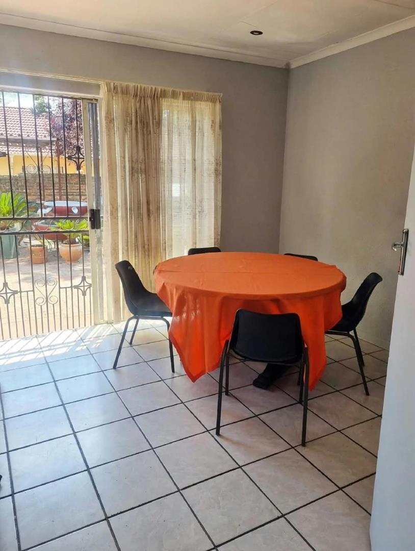 3 Bedroom Property for Sale in Crystal Park Gauteng