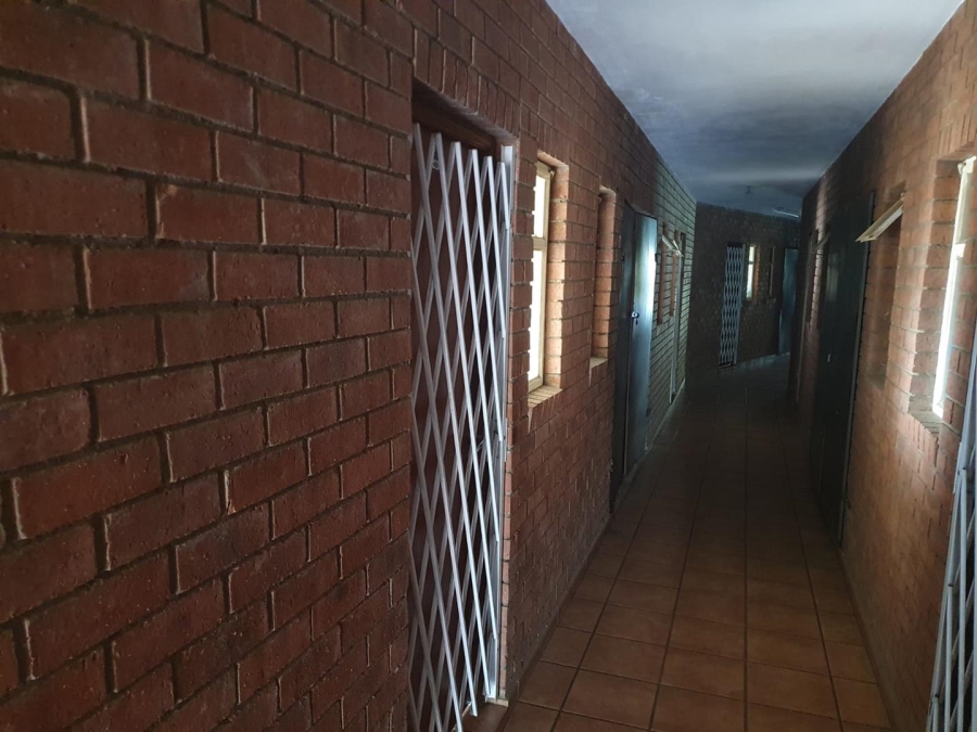 To Let 1 Bedroom Property for Rent in Auckland Park Gauteng