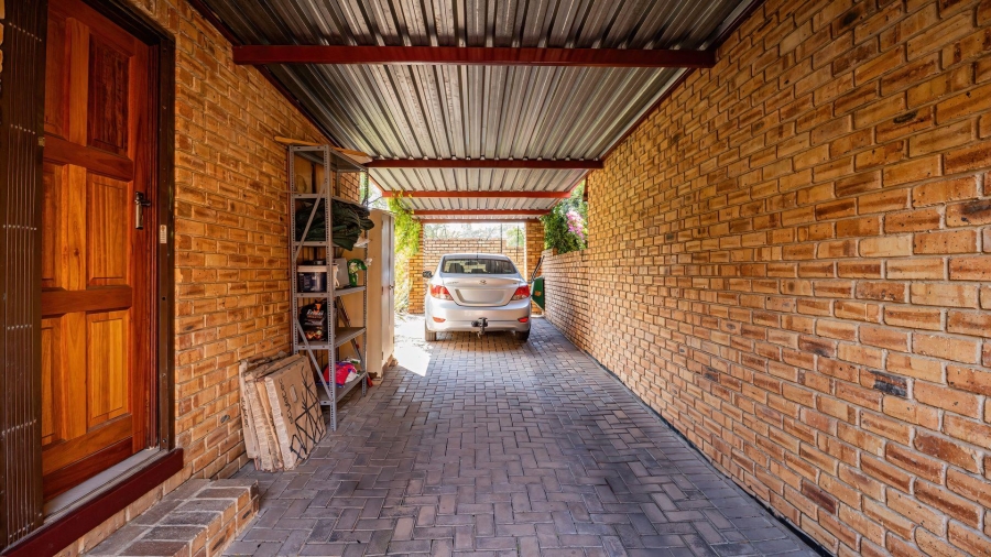 3 Bedroom Property for Sale in Boskruin Gauteng