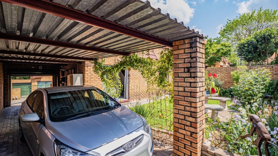 3 Bedroom Property for Sale in Boskruin Gauteng