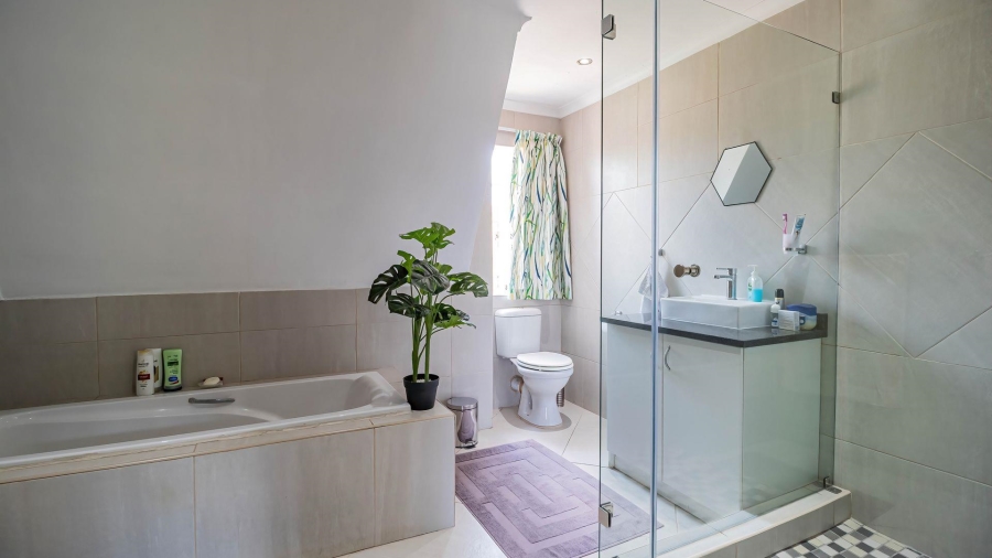 3 Bedroom Property for Sale in Boskruin Gauteng