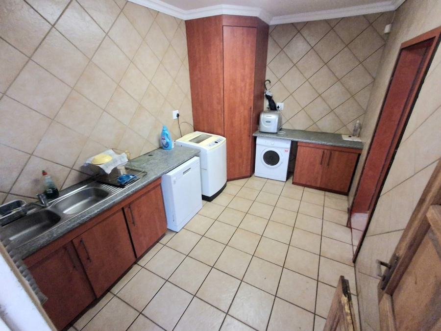 4 Bedroom Property for Sale in Zandfontein AH Gauteng