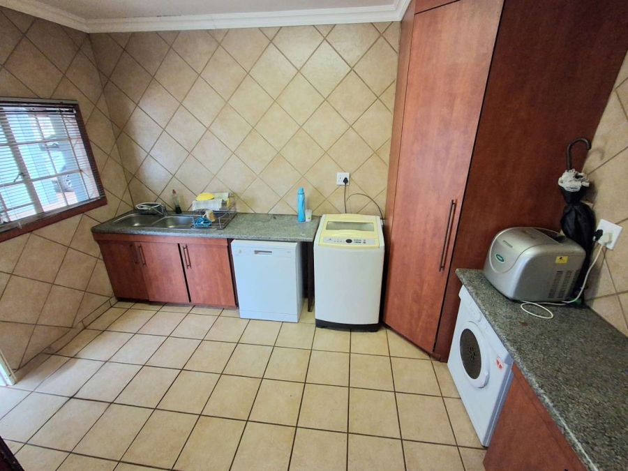 4 Bedroom Property for Sale in Zandfontein AH Gauteng