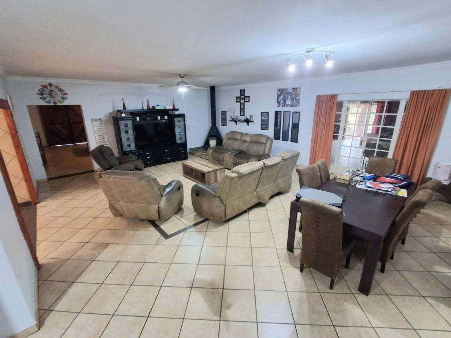 4 Bedroom Property for Sale in Zandfontein AH Gauteng