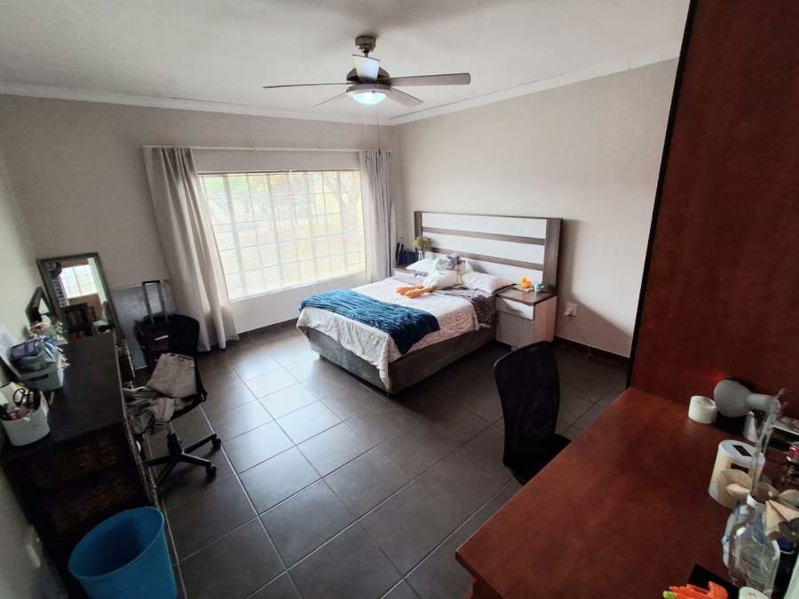 4 Bedroom Property for Sale in Zandfontein AH Gauteng