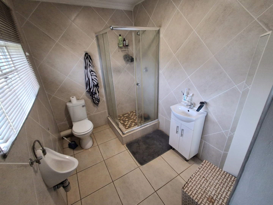 4 Bedroom Property for Sale in Zandfontein AH Gauteng