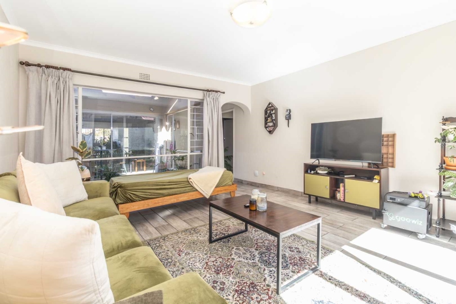 2 Bedroom Property for Sale in Gallo Manor Gauteng