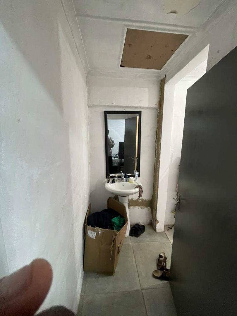 1 Bedroom Property for Sale in Lombardy East Gauteng
