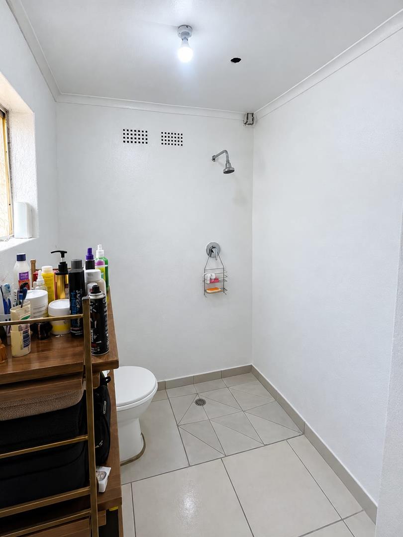 1 Bedroom Property for Sale in Lombardy East Gauteng