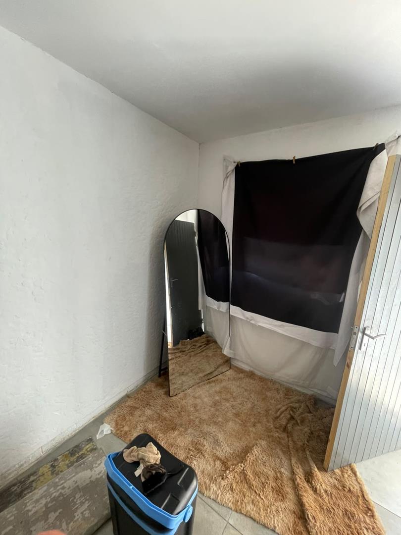 1 Bedroom Property for Sale in Lombardy East Gauteng