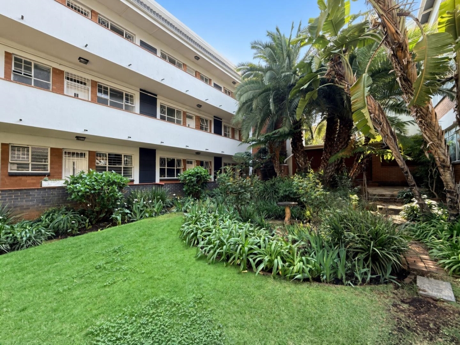 1 Bedroom Property for Sale in Rosebank Gauteng