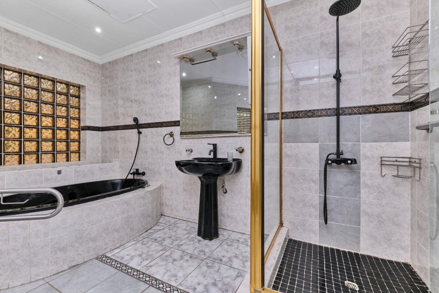 4 Bedroom Property for Sale in Olivedale Gauteng