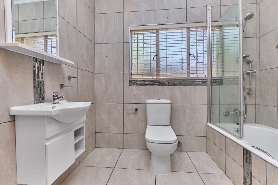4 Bedroom Property for Sale in Olivedale Gauteng