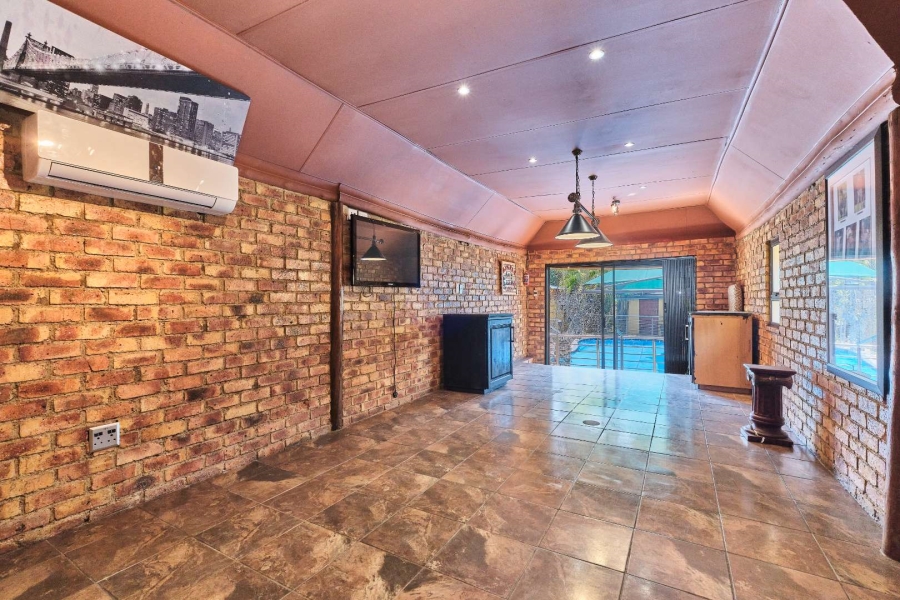4 Bedroom Property for Sale in Olivedale Gauteng