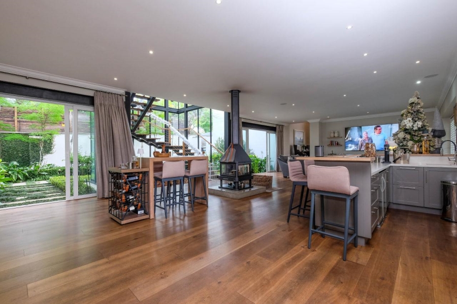 5 Bedroom Property for Sale in Bryanston Gauteng