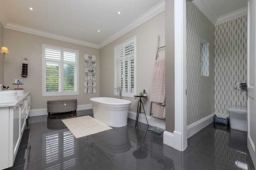 5 Bedroom Property for Sale in Bryanston Gauteng
