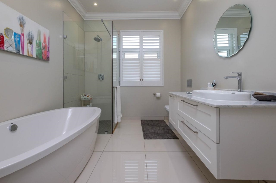 5 Bedroom Property for Sale in Bryanston Gauteng