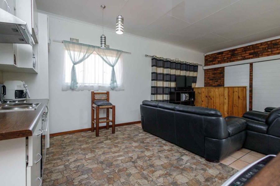 To Let 2 Bedroom Property for Rent in Brackenhurst Gauteng