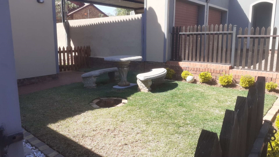 3 Bedroom Property for Sale in Albertsdal Gauteng